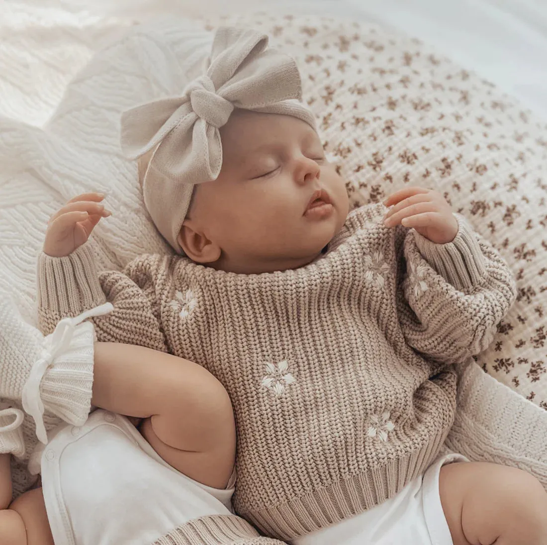 3 Little Crowns - Chunky Knit Jumper | Flowers