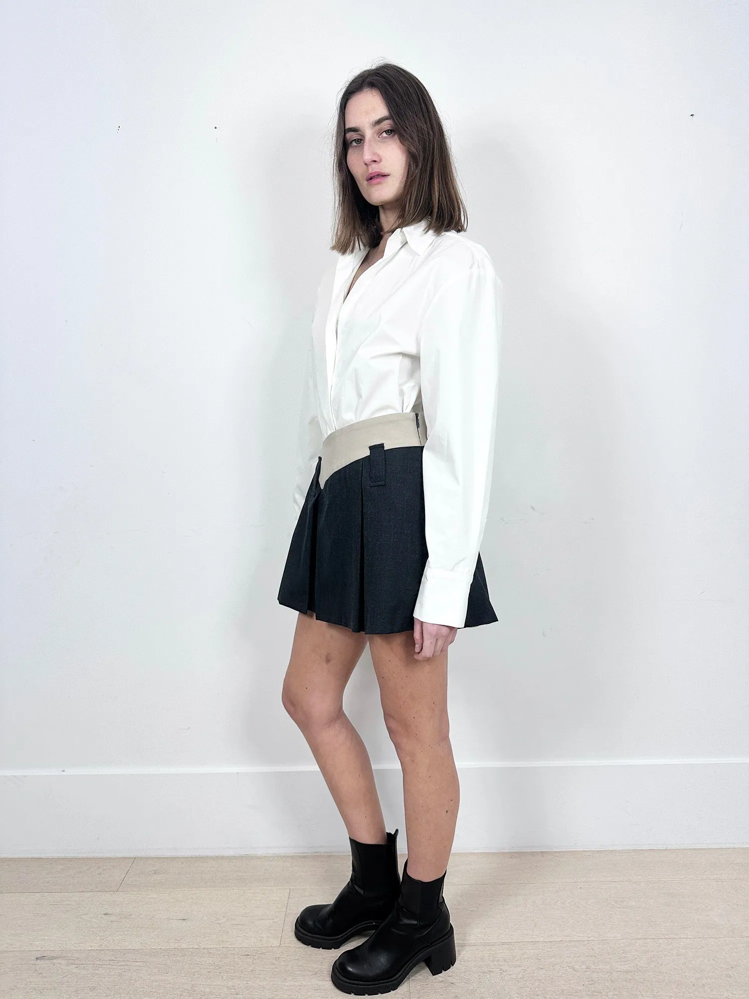 Aaizel Dipped Waist Mini Skirt