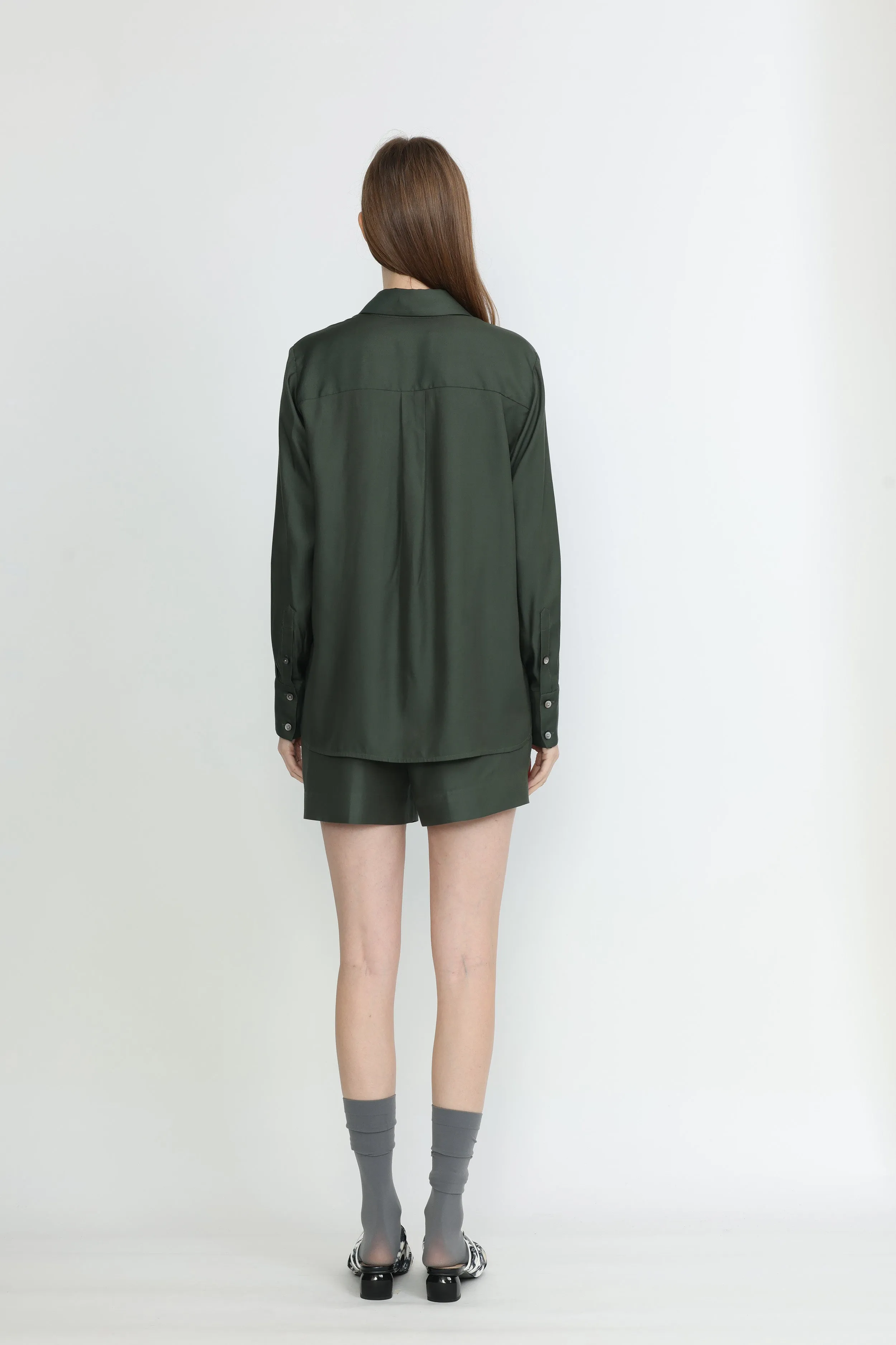 Biel Shorts - Silk pleated shorts in petrol green