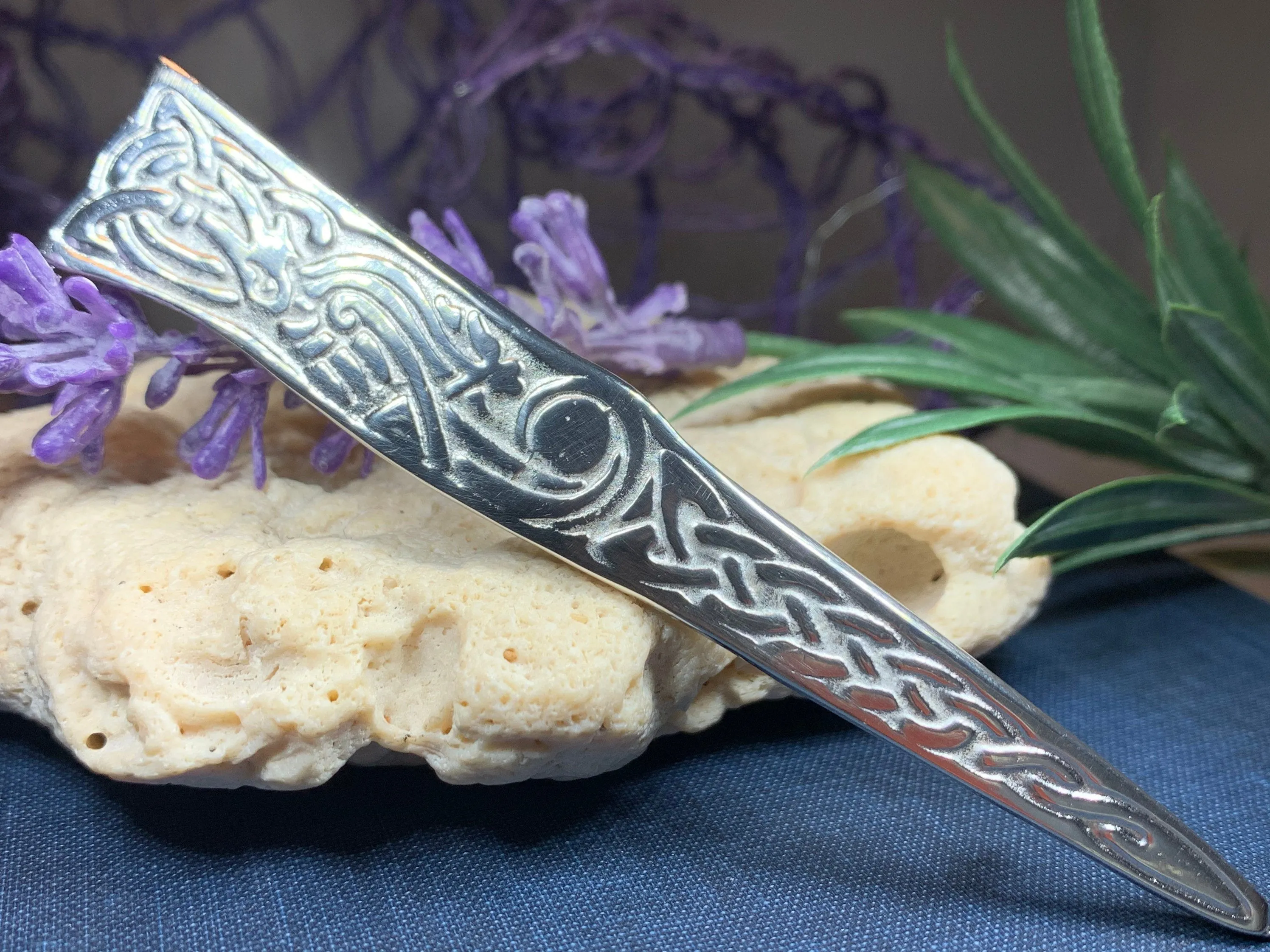 Celtic Dog Kilt Pin