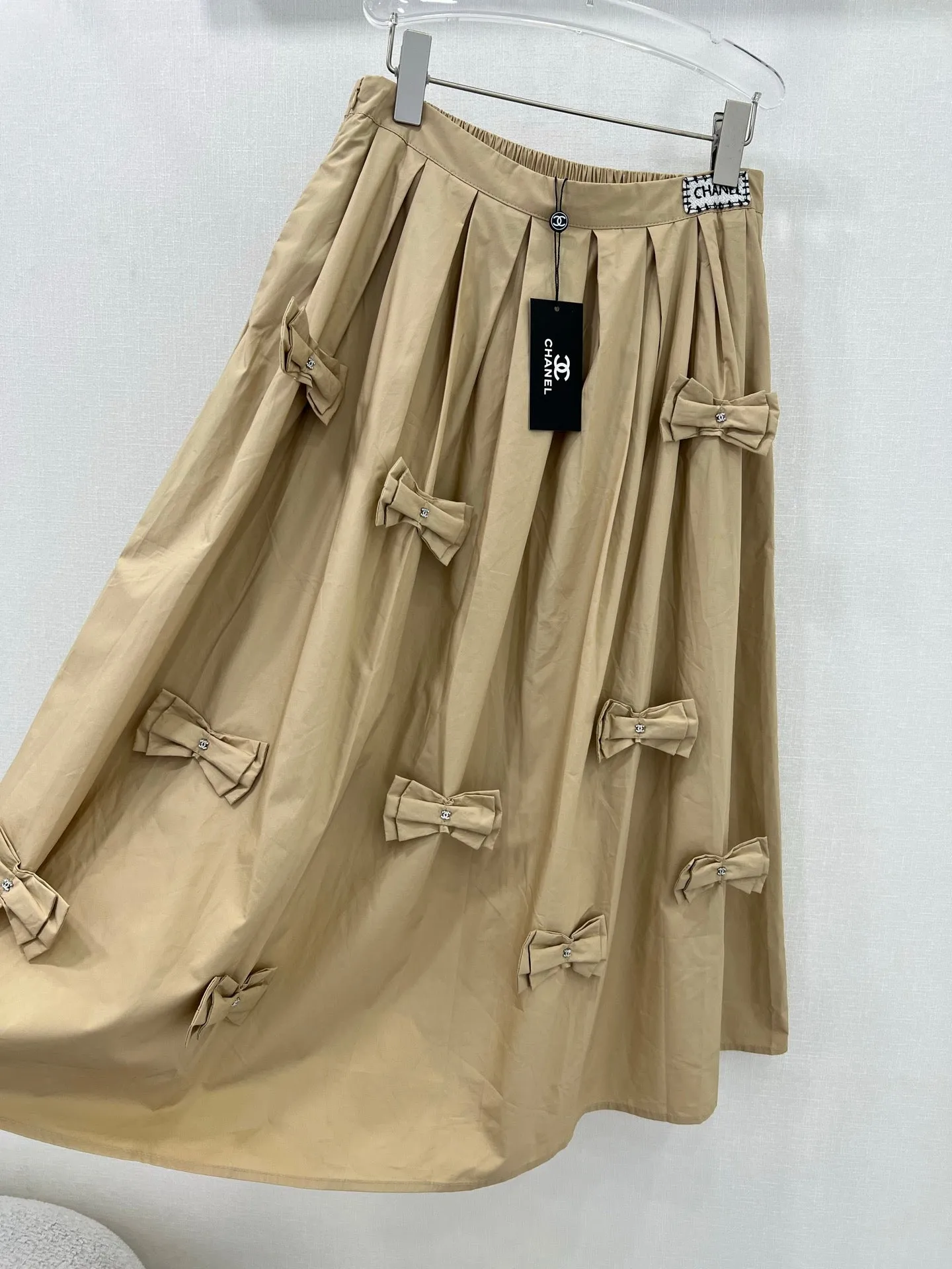 CH 25 new pleated skirt