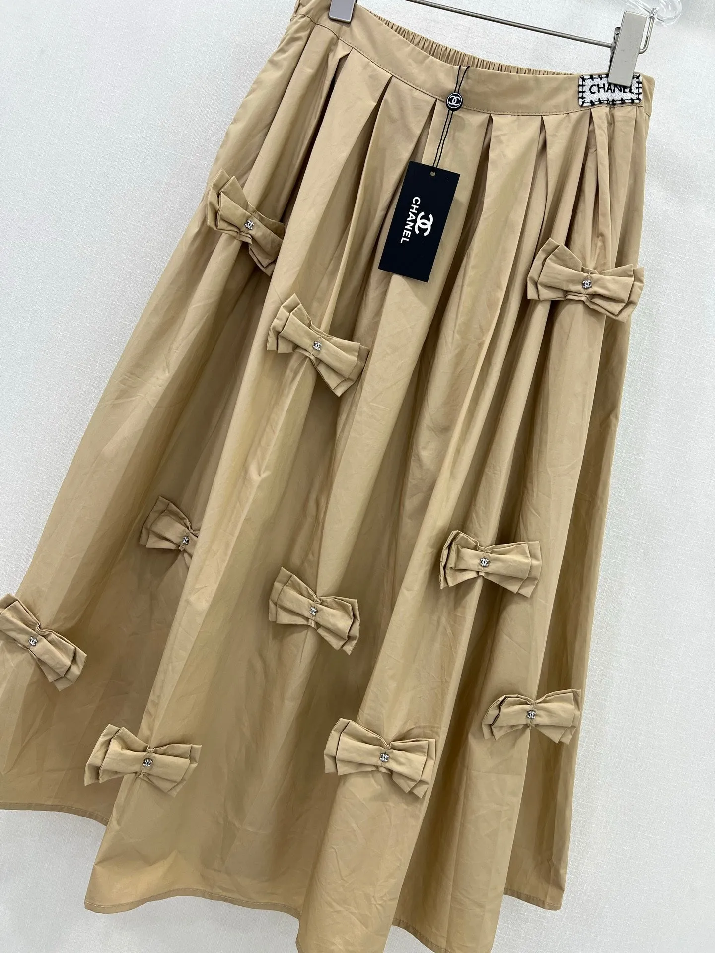 CH 25 new pleated skirt