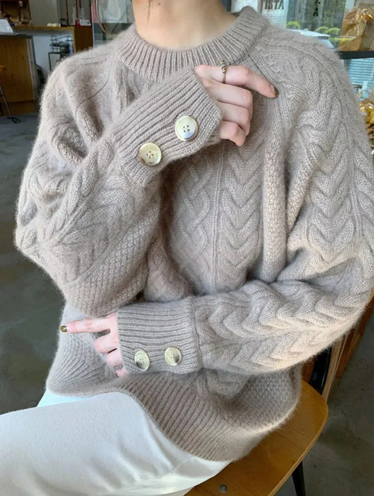 Chunky Knit Retro Cuffed Sweater by WOLFFMODE