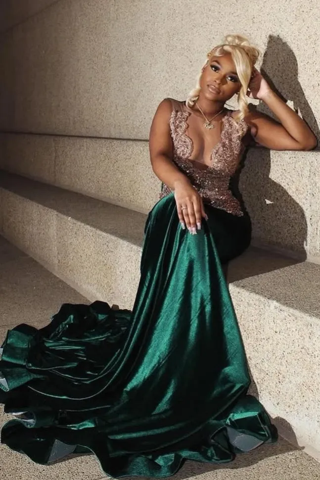 Dark Green Champange Beaded V-neck Sleeveless Long Prom Dresses