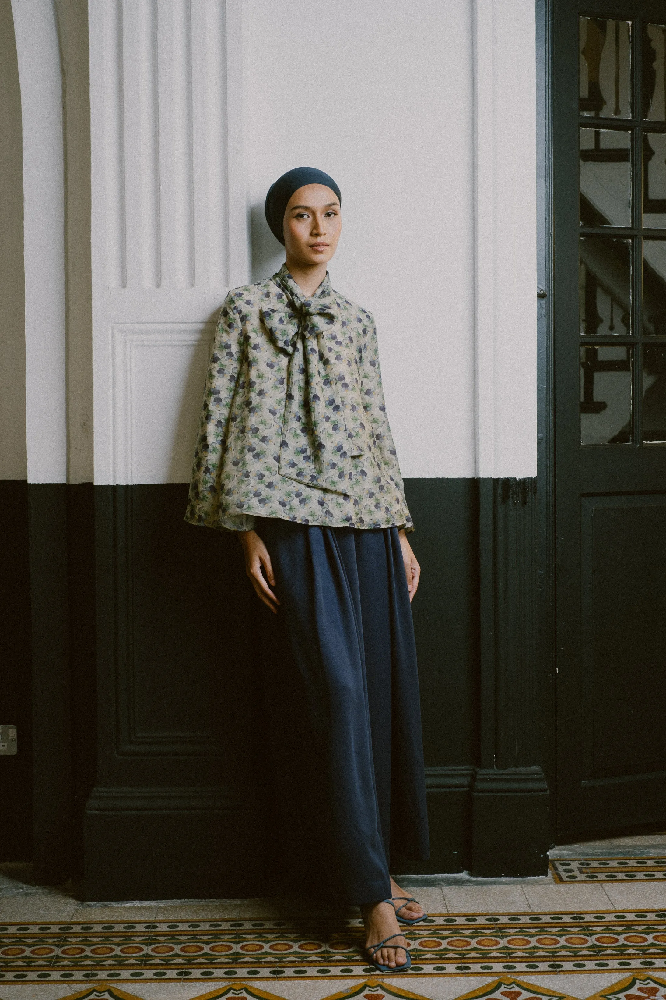 Gallery Bow Blouse in Floral
