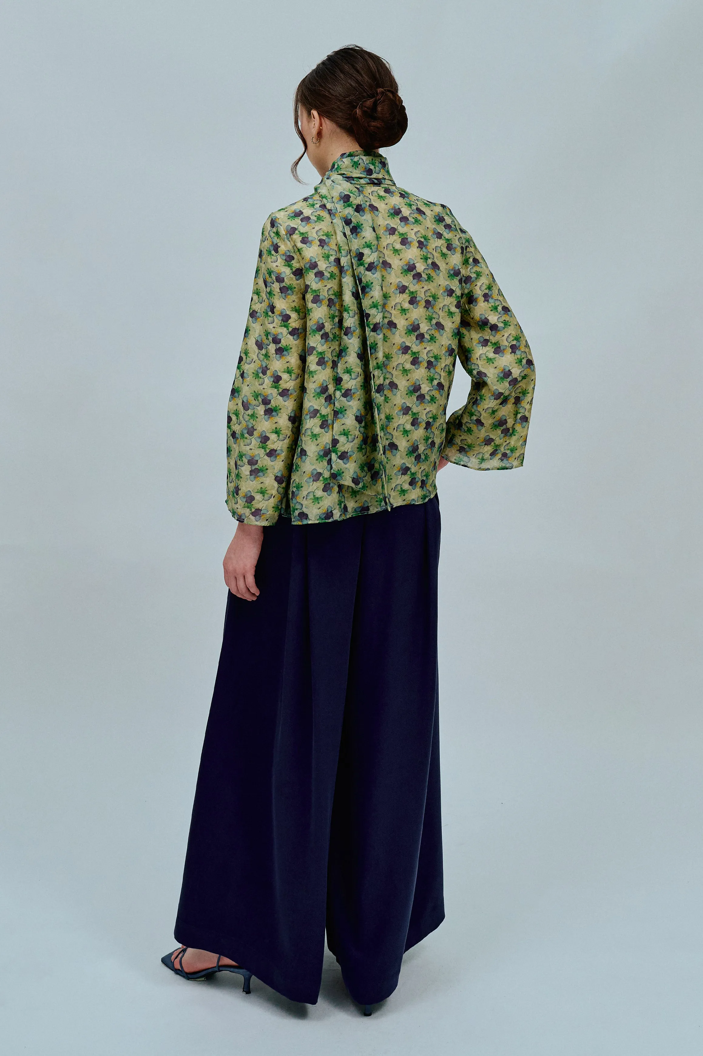 Gallery Bow Blouse in Floral