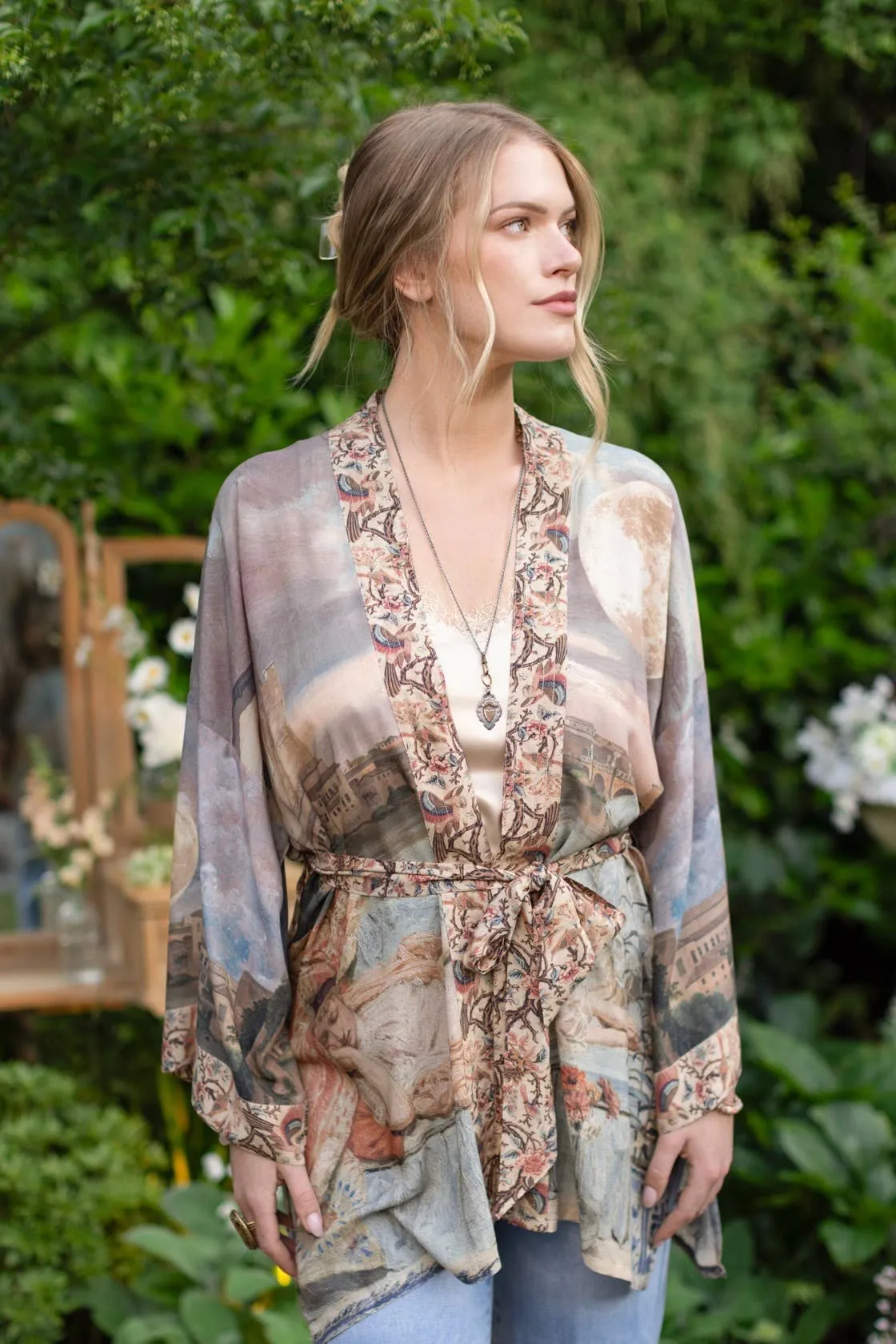 Imaginarium Matinée Duster Kimono w/ Moon mid-length