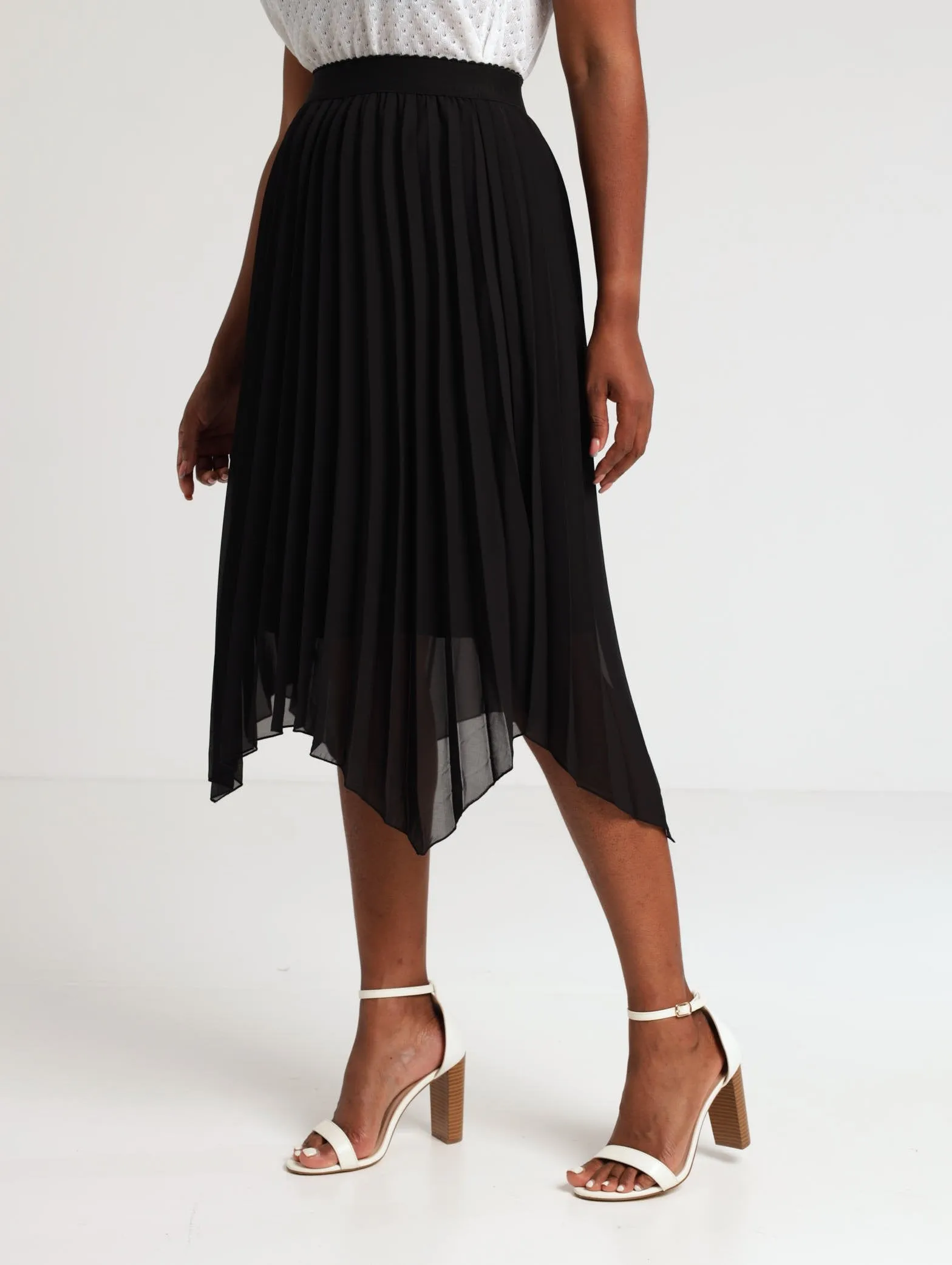 Ladies Pleated Hanky Hem Skirt - Black