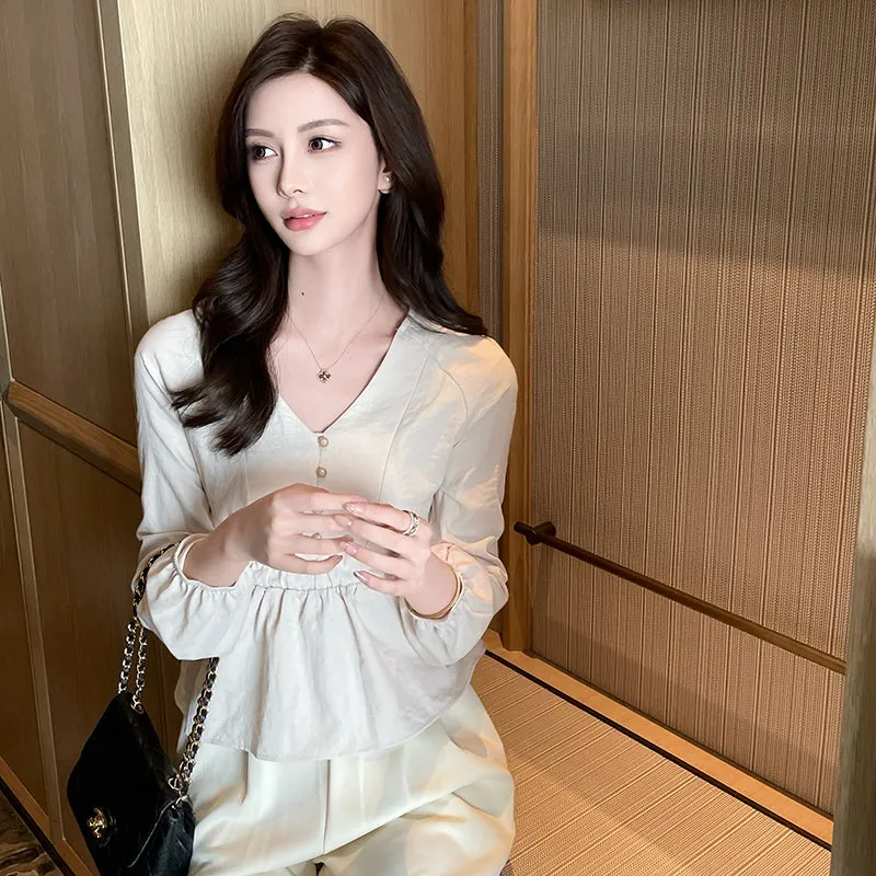 Lightweight Long Sleeve Blouse with V-Neck and Beautiful Broderie