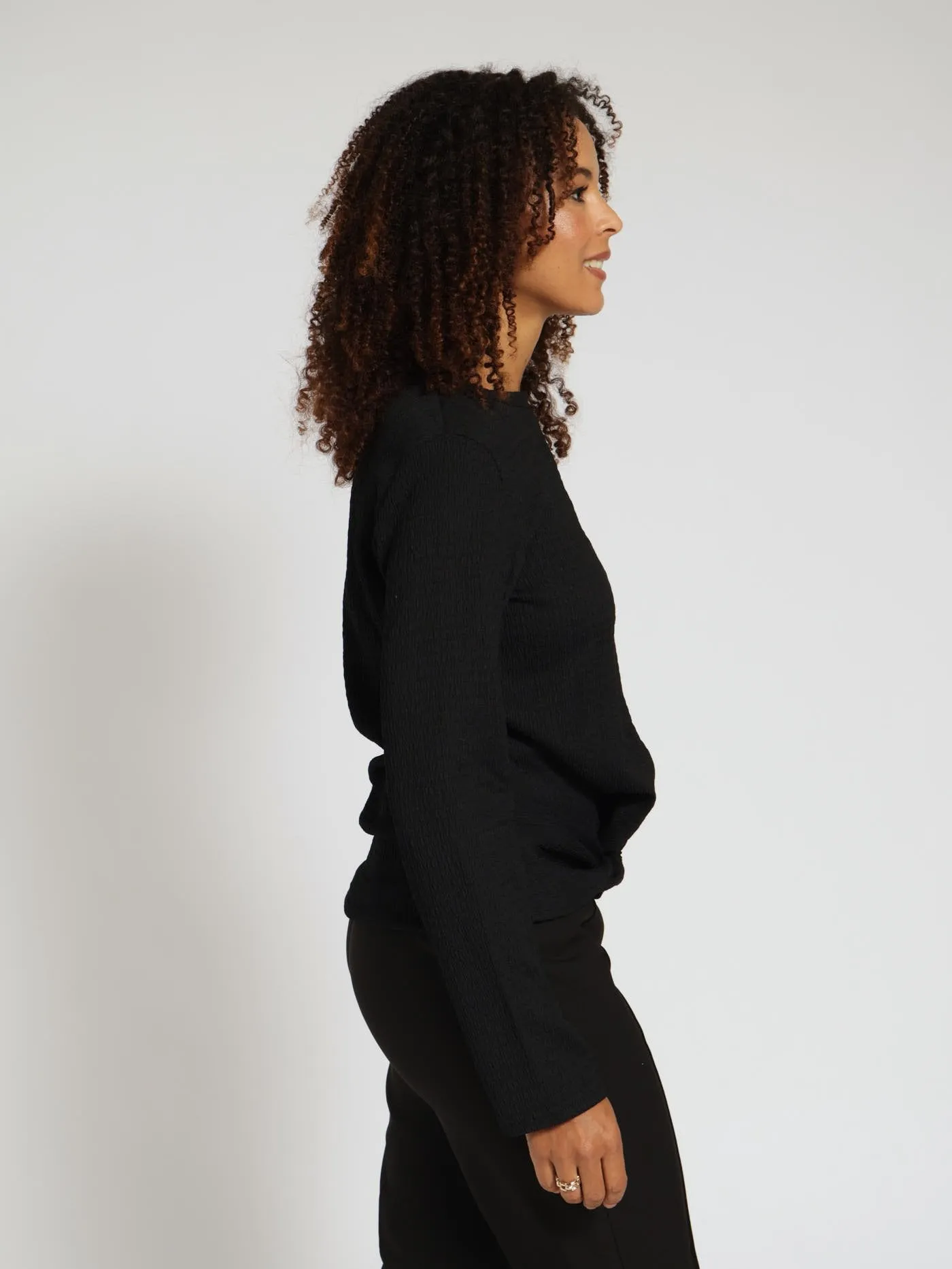 Long Sleeve Textured Knit Active Top - Black
