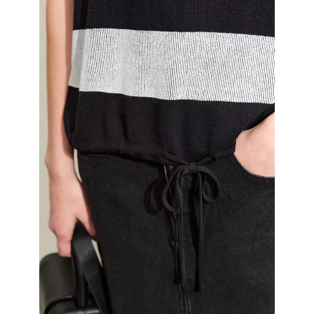 Minimalist Women's Wide Striped Crewneck Jumper