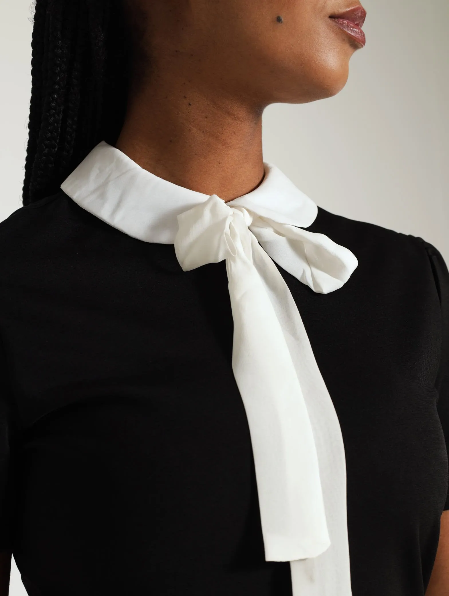 Peter Pan Bow Tee - Black/White