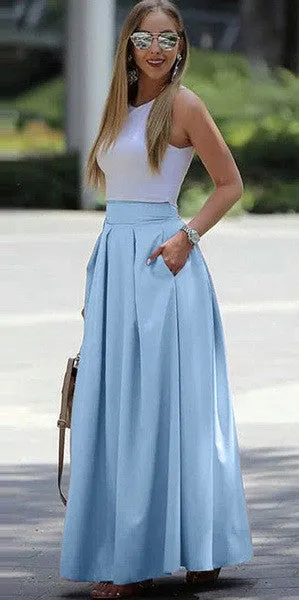Plain pleated skirt with high waist