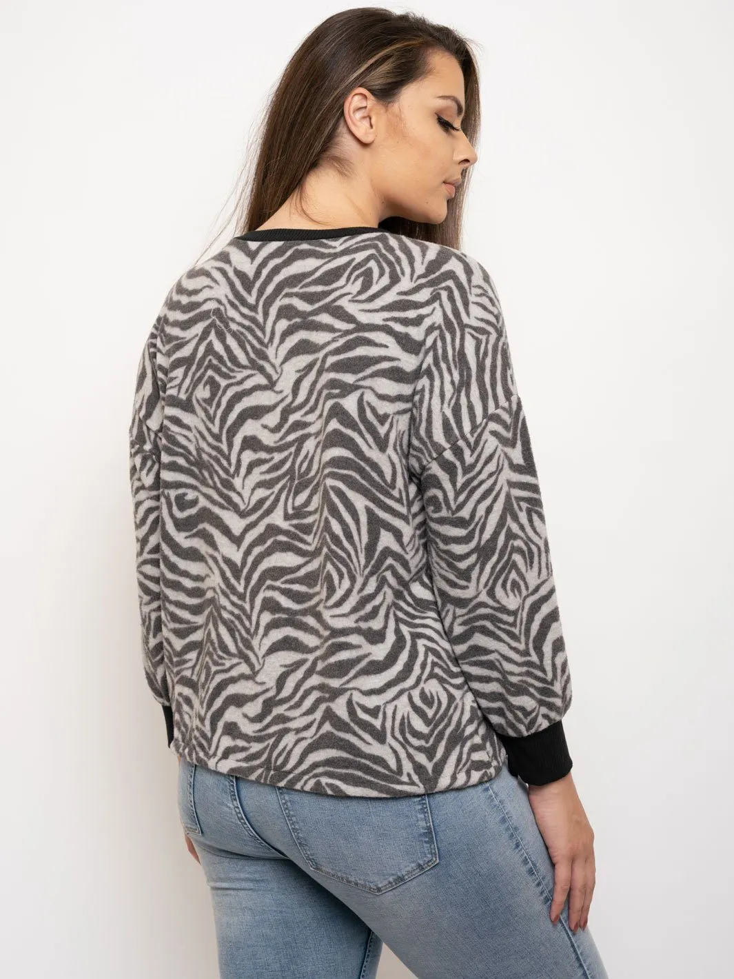 PLUS SIZE ZEBRA PRINT SWEATSHIRT TOP