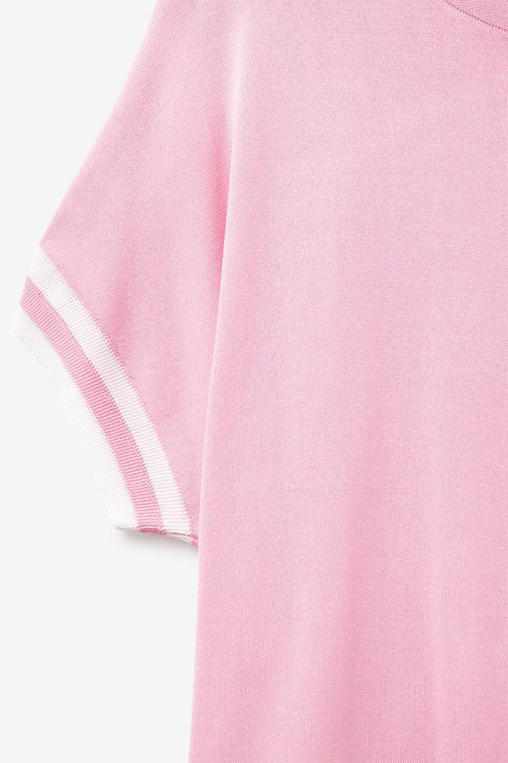 relafed fit Sweater In pink with white contrast detail