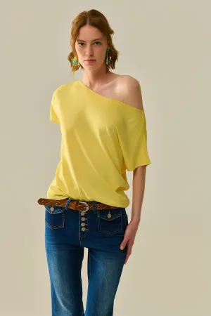 Relaxed yellow boatneck sweater with dropped sleeves