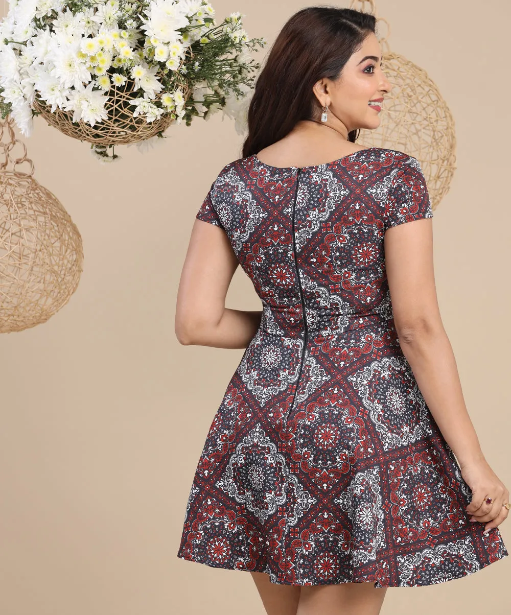 Short Sleeve Sweet Heart Skater Dress