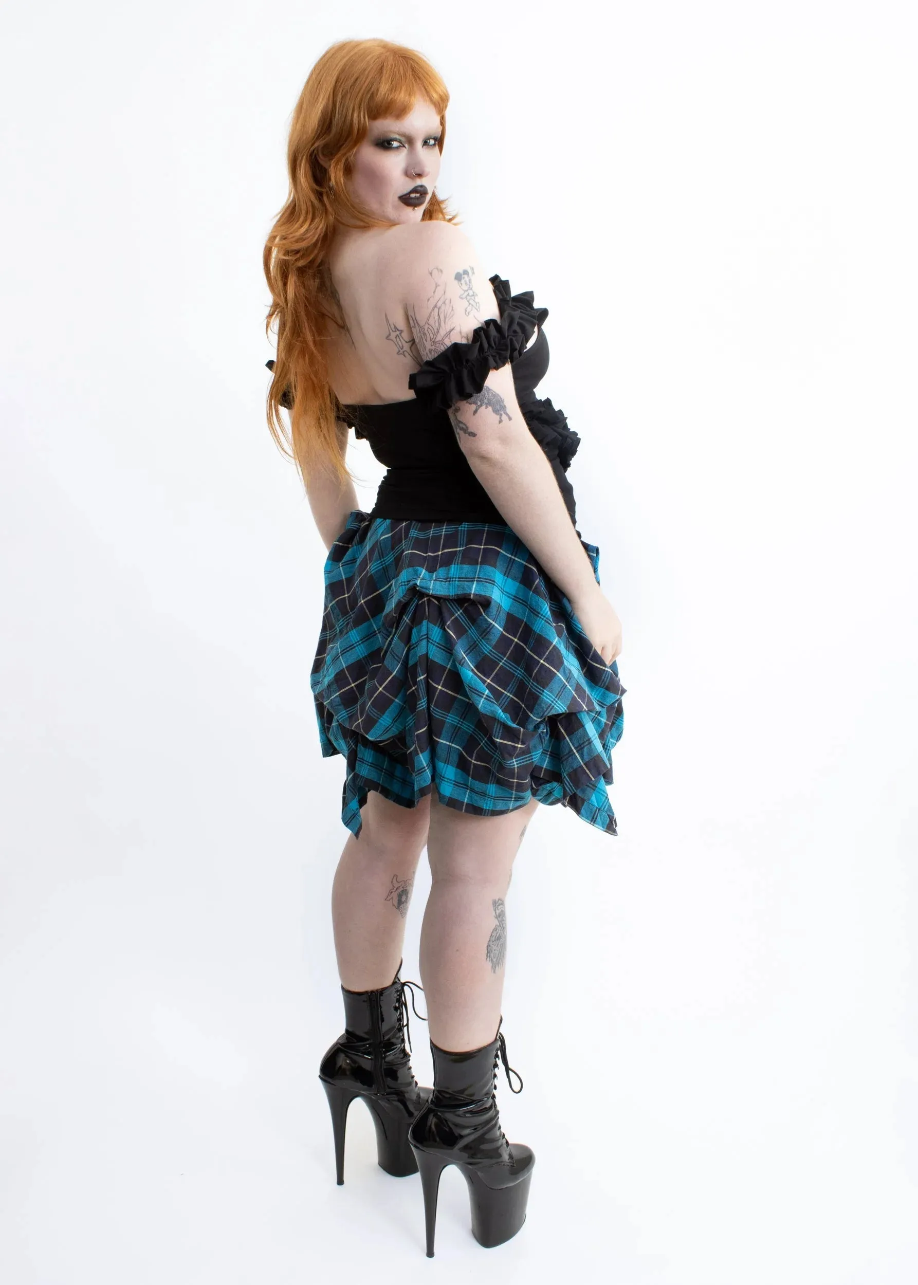Structured tartan pin tuck skirt