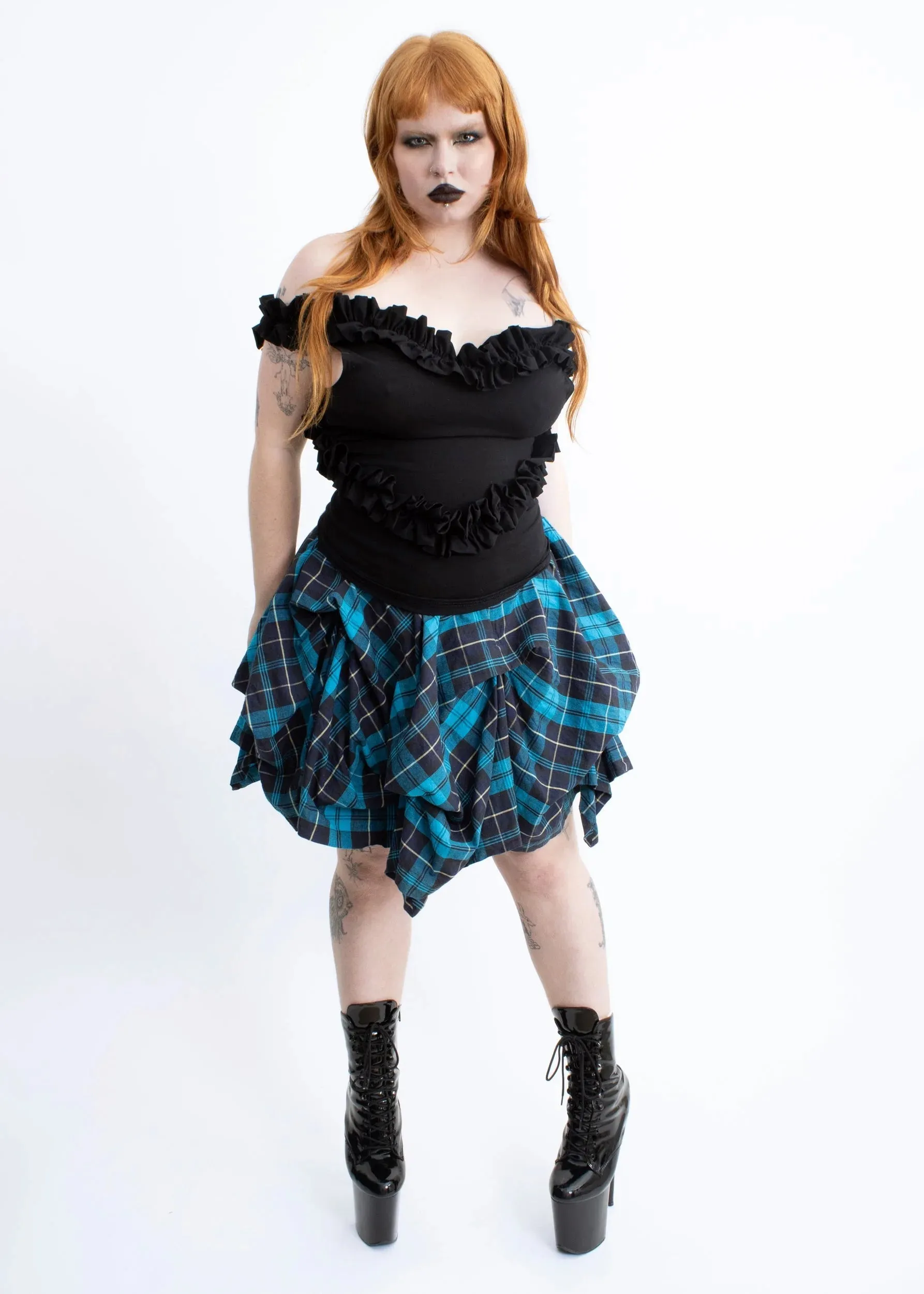 Structured tartan pin tuck skirt