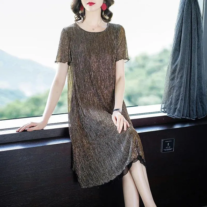 Summer Women Long Large Size Dresses Short Sleeves Solid Color Over-the-knee Long Skirts Casual Women's Pleated Skirts