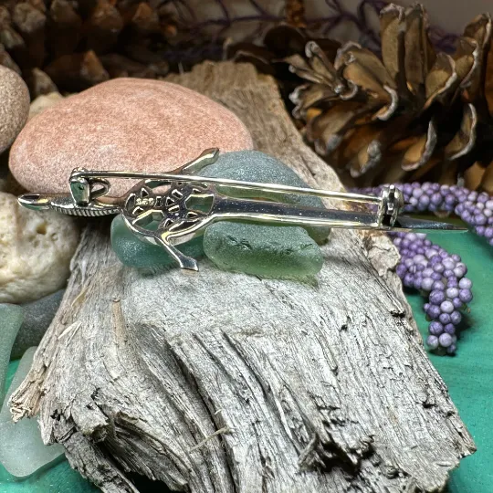 Trinity Knot Sword Kilt Pin