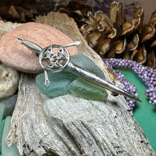 Trinity Knot Sword Kilt Pin