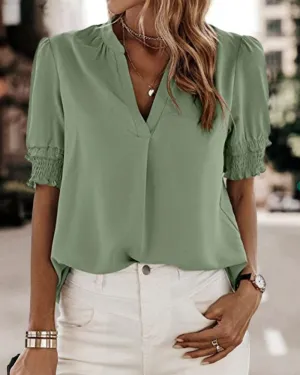 VelaVie - Short sleeve blouse with v-neckline