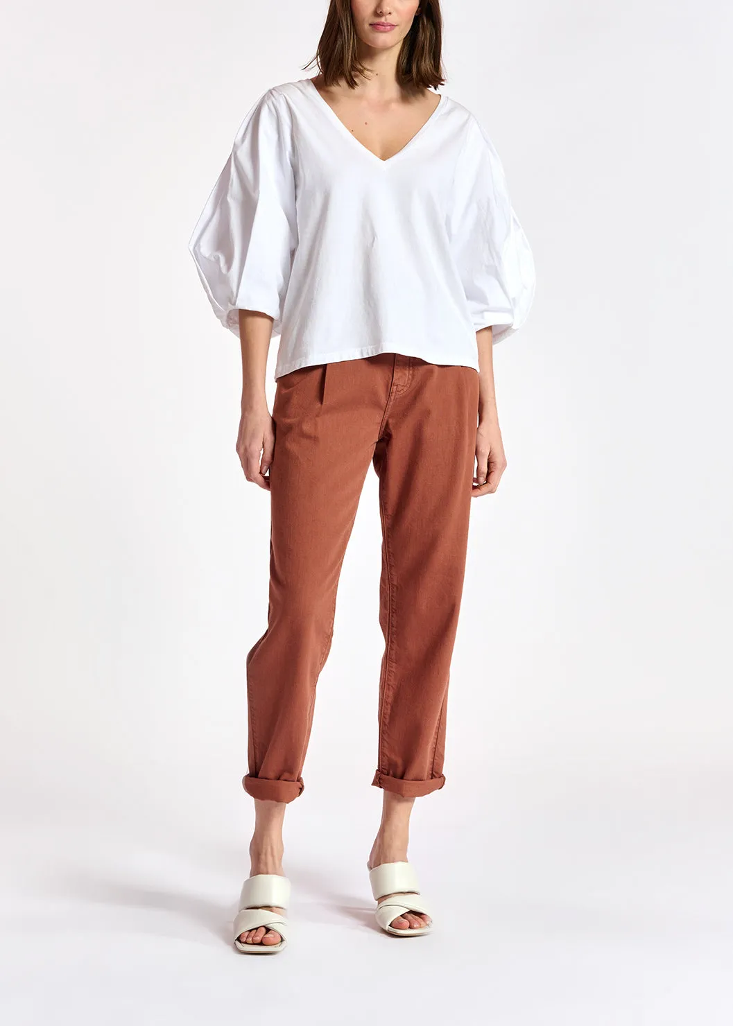 White jersey v-neck t-shirt with cotton-poplin sleeves